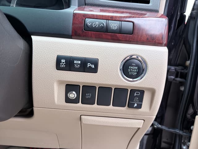 2008 Toyota Vellfire JDM car for sale — photo 12 of 16