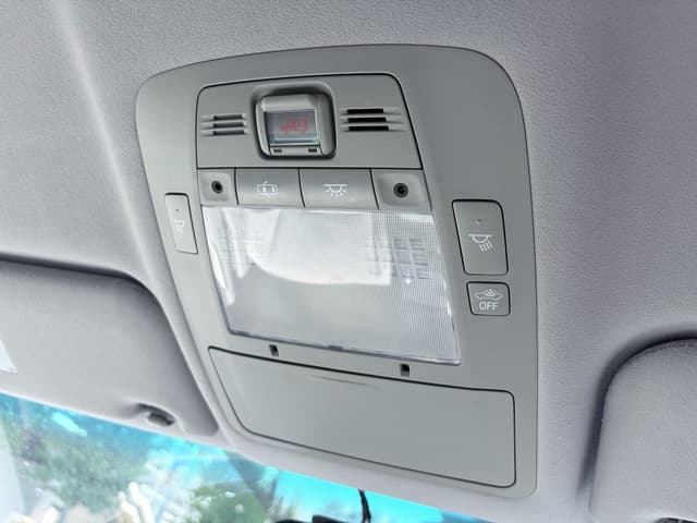 2010 Toyota Crown JDM car for sale — photo 16 of 18