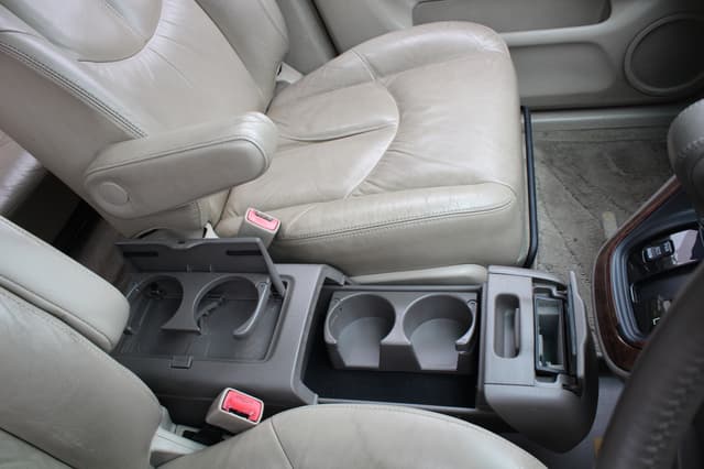 2000 Toyota Harrier JDM car for sale — photo 18 of 25