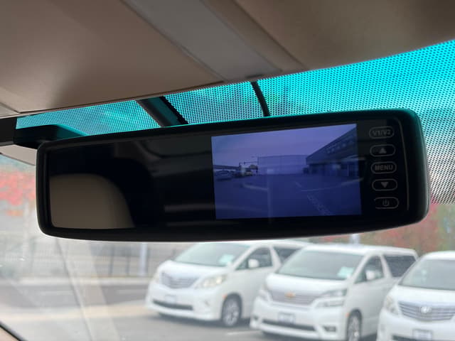 2010 Toyota Vellfire JDM car for sale — photo 16 of 25