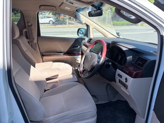 2010 Toyota Alphard JDM car for sale — photo 16 of 20