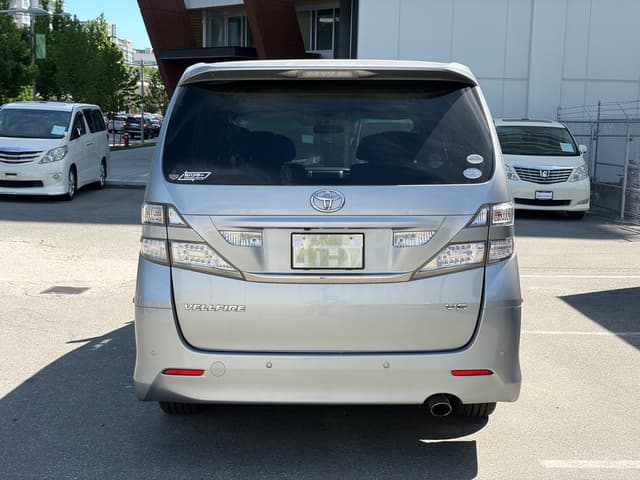 2009 Toyota Vellfire JDM car for sale — photo 5 of 13