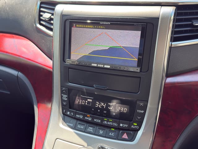 2010 Toyota Vellfire JDM car for sale — photo 8 of 13