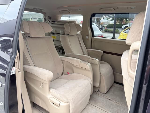 2008 Toyota Vellfire JDM car for sale — photo 9 of 16