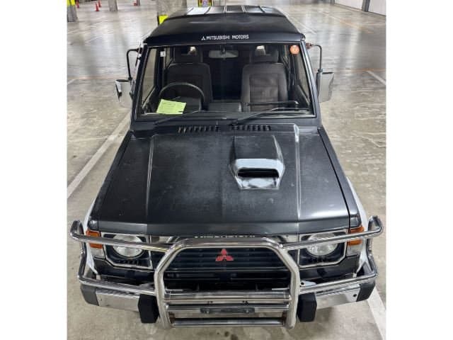 1991 Mitsubishi Pajero JDM car for sale — photo 2 of 17