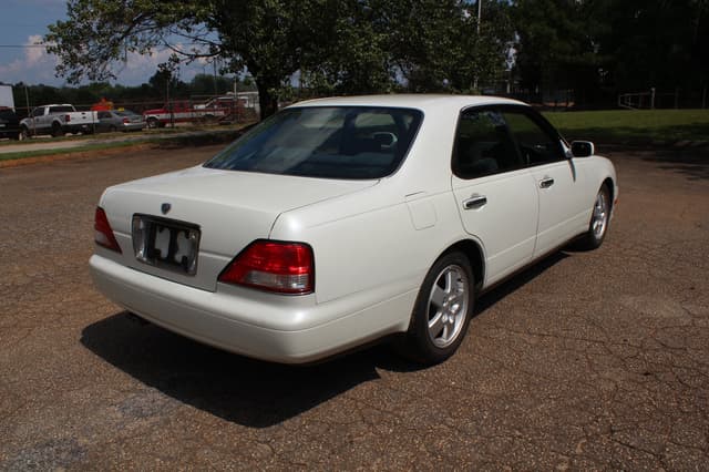 1997 Nissan Cedric JDM car for sale — photo 3 of 25