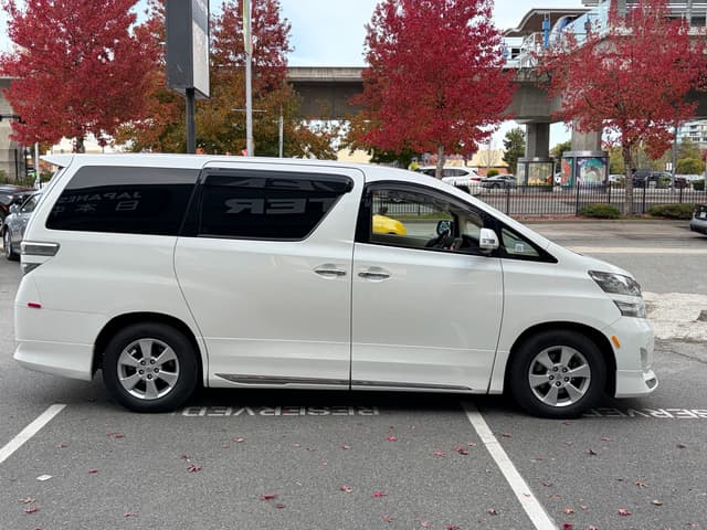 2010 Toyota Vellfire JDM car for sale — photo 7 of 25