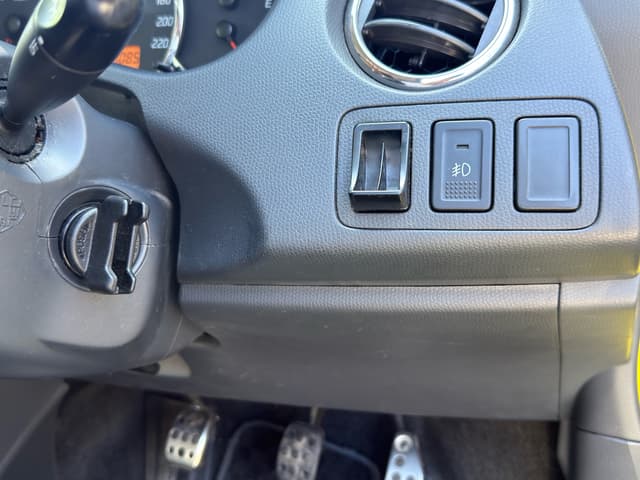 2010 Suzuki Swift JDM car for sale — photo 13 of 15