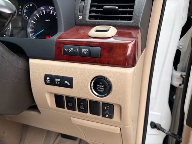 2010 Toyota Vellfire JDM car for sale — photo 12 of 25