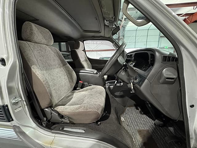 1997 Toyota HiAce JDM car for sale — photo 10 of 25