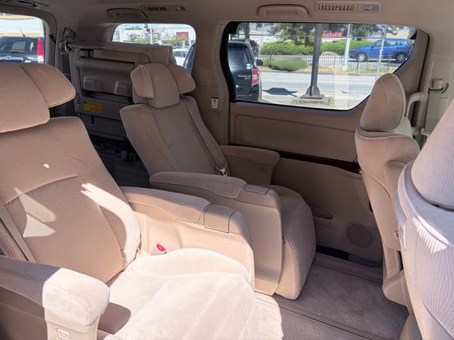 2008 Toyota Alphard JDM car for sale — photo 15 of 18