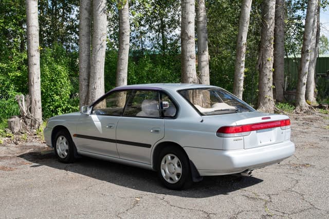1996 Subaru Legacy JDM car for sale — photo 4 of 10