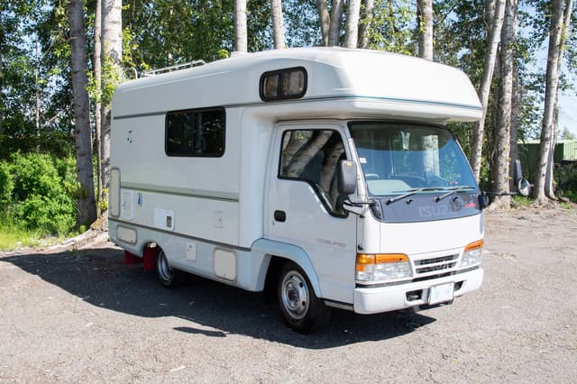 1997 Isuzu Elf JDM car for sale — photo 3 of 10