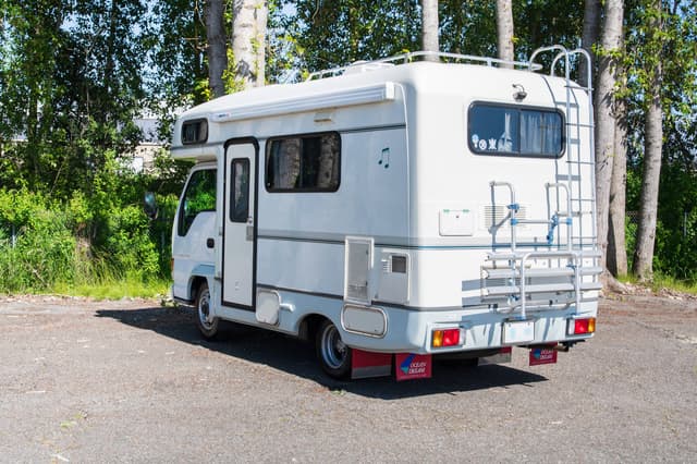 1997 Isuzu Elf JDM car for sale — photo 4 of 10