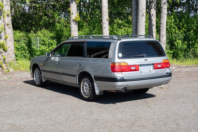 1997 Nissan Stagea JDM car for sale — photo 4 of 10