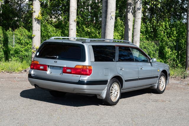 1997 Nissan Stagea JDM car for sale — photo 6 of 10