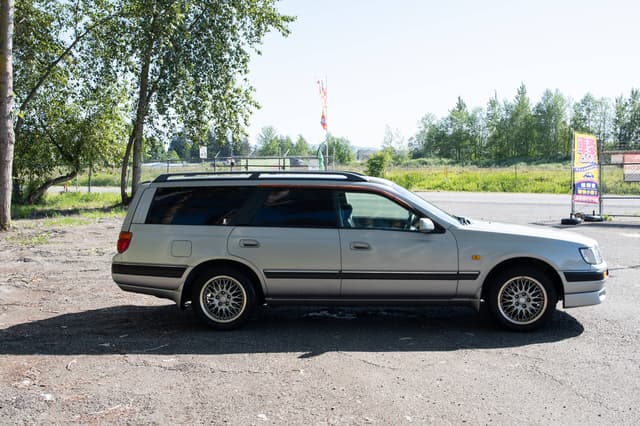 1997 Nissan Stagea JDM car for sale — photo 8 of 10
