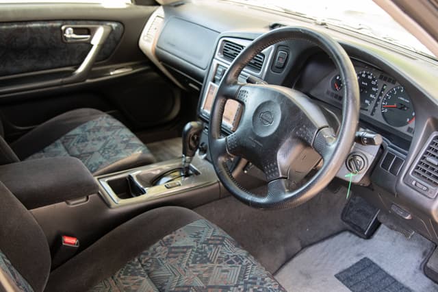 1997 Nissan Stagea JDM car for sale — photo 9 of 10