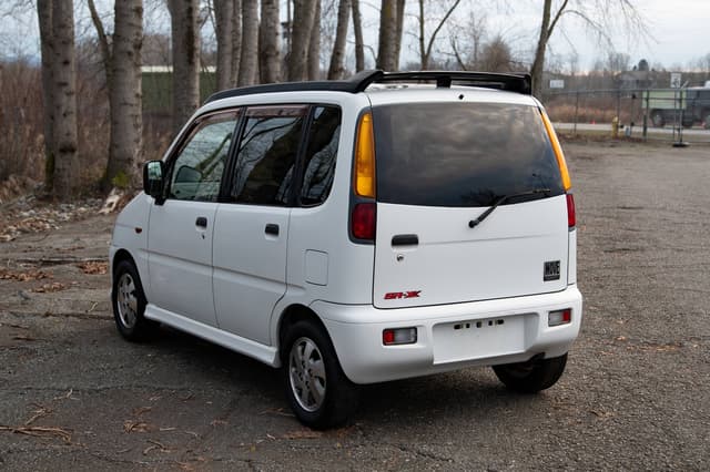 1998 Daihatsu Move JDM car for sale — photo 4 of 10
