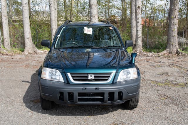 1998 Honda CR-V JDM car for sale — photo 2 of 10