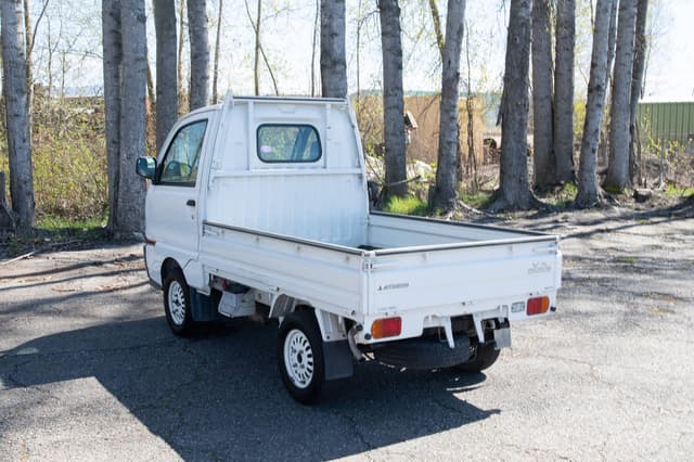 1998 Mitsubishi Minicab JDM car for sale — photo 4 of 10