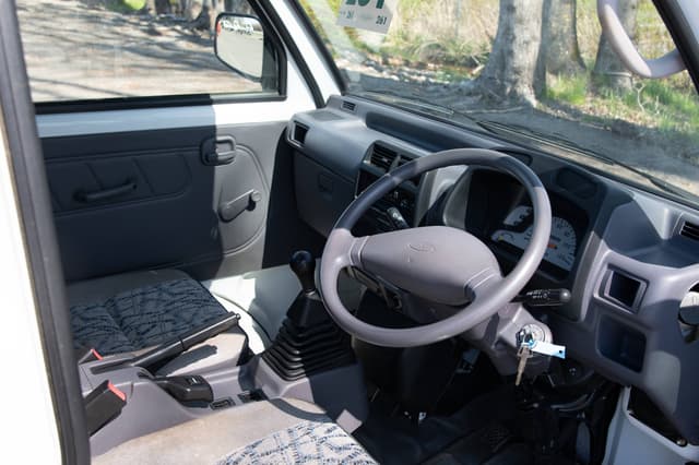 1998 Mitsubishi Minicab JDM car for sale — photo 7 of 10
