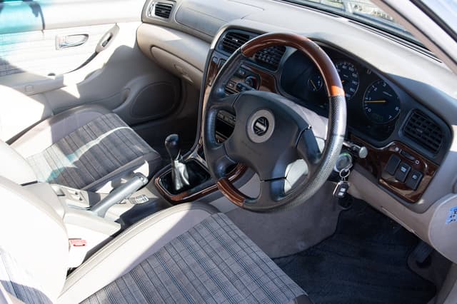 1998 Subaru Legacy JDM car for sale — photo 8 of 10