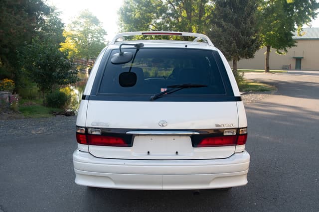 1998 Toyota Estima JDM car for sale — photo 5 of 10