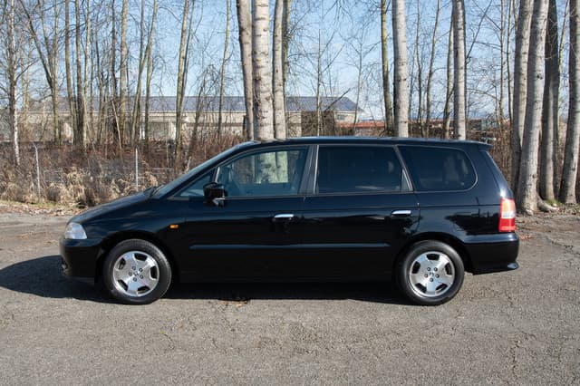 1999 Honda Odyssey JDM car for sale — photo 8 of 10