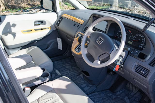 1999 Honda Odyssey JDM car for sale — photo 9 of 10