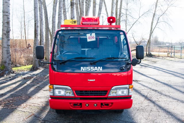 1999 Nissan Truck JDM car for sale — photo 2 of 10