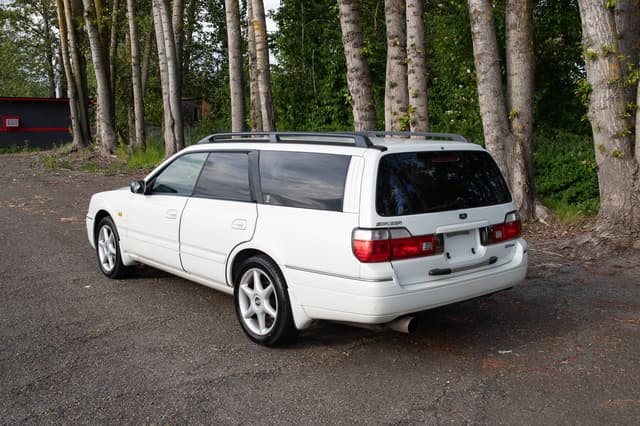 1999 Nissan Stagea JDM car for sale — photo 4 of 10
