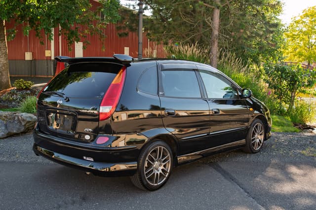 1999 Nissan Tino JDM car for sale — photo 6 of 10