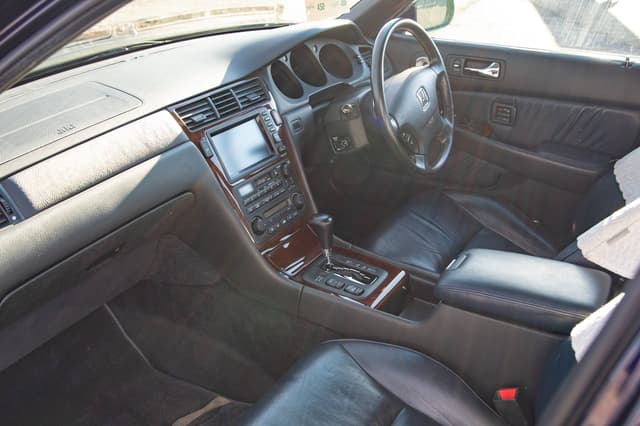 2000 Honda Legend JDM car for sale — photo 9 of 10
