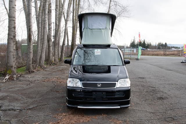 2000 Honda Step Wagon JDM car for sale — photo 2 of 10
