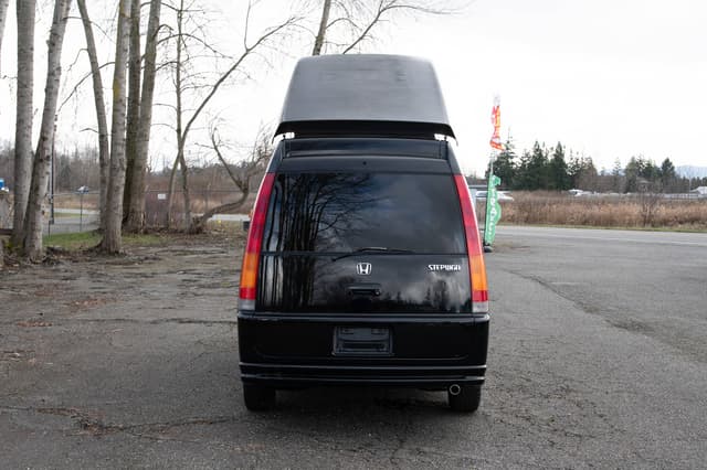 2000 Honda Step Wagon JDM car for sale — photo 5 of 10
