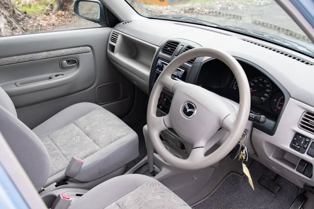 2000 Mazda Demio JDM car for sale — photo 7 of 10