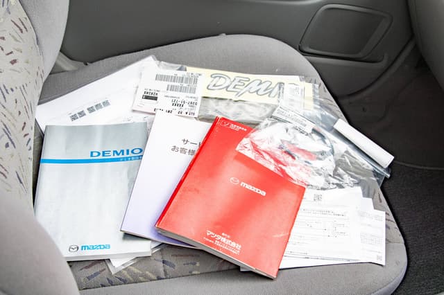 2000 Mazda Demio JDM car for sale — photo 9 of 10