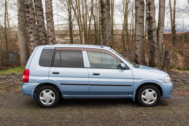 2000 Mazda Demio JDM car for sale — photo 10 of 10