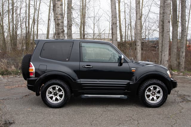 2000 Mitsubishi Pajero JDM car for sale — photo 7 of 10