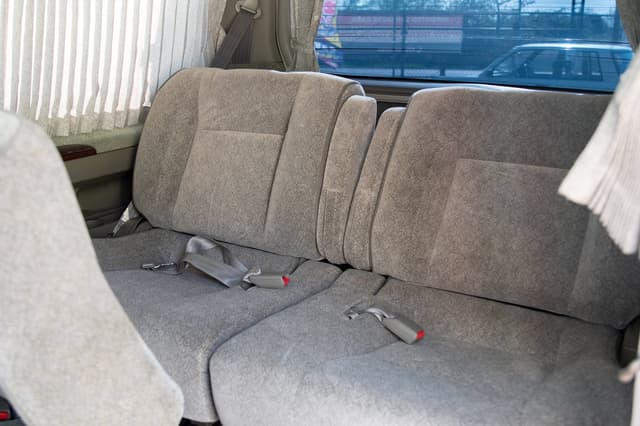 2000 Nissan Elgrand JDM car for sale — photo 10 of 10