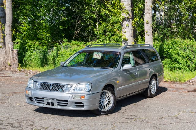 2000 Nissan Stagea JDM car for sale in USA