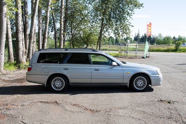2000 Nissan Stagea JDM car for sale — photo 8 of 10