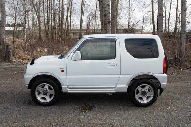 2000 Suzuki Jimny JDM car for sale — photo 4 of 10