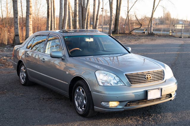2000 Toyota Celsior JDM car for sale — photo 3 of 10