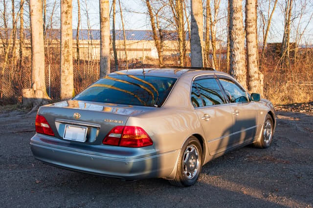 2000 Toyota Celsior JDM car for sale — photo 6 of 10