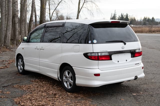 2000 Toyota Estima JDM car for sale — photo 4 of 10