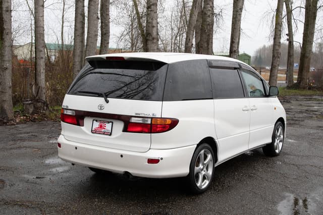 2000 Toyota Estima JDM car for sale — photo 8 of 10