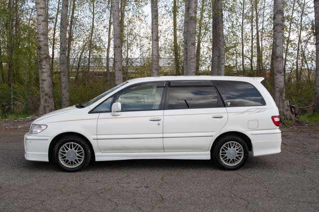 2001 Nissan Presage JDM car for sale — photo 8 of 10