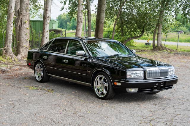 2001 Nissan President JDM car for sale — photo 3 of 10